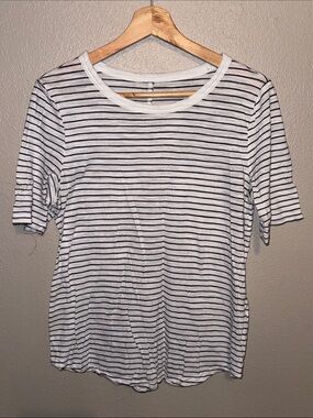 Banana Republic White & Black Striped Short Sleeve Tee